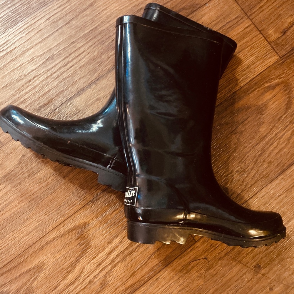 Austin Trading Co Black Rain Boots Size 8